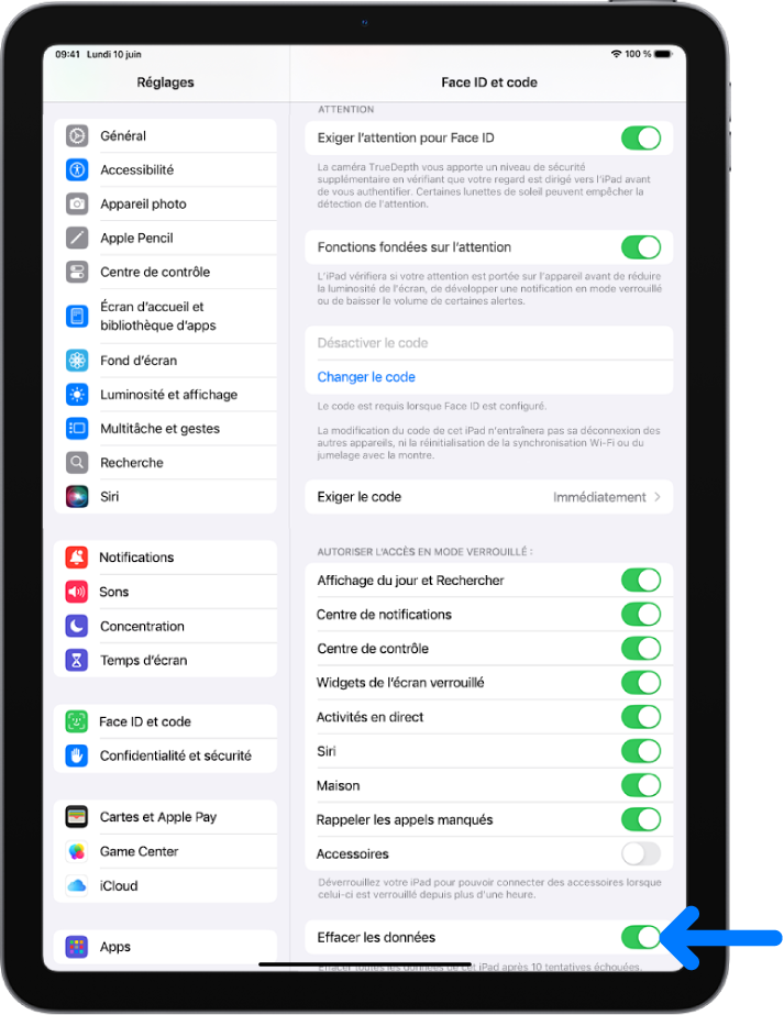 La commande Effacer les données située en bas de l’écran Face ID et code dans Réglages.