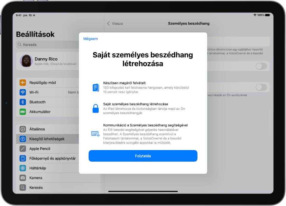 Egy iPad, amelyen információk láthatók arról, hogyan hozhat létre személyes beszédhangot.