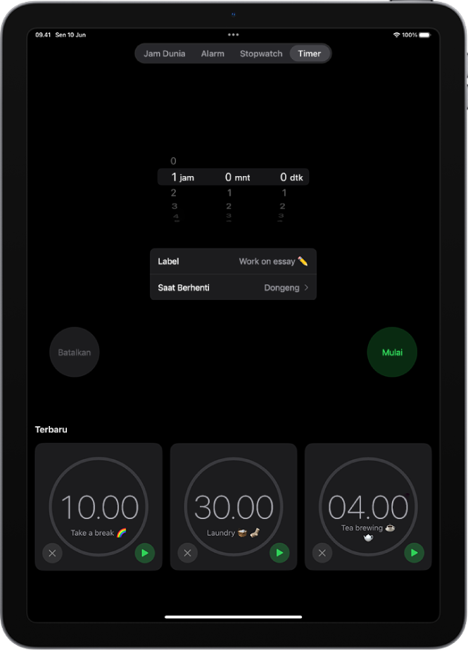 Tab Timer menampilkan pengaturan untuk mengatur timer. Timer yang baru dibuat berada di bawah pengaturan timer. Tombol Jam Dunia, Alarm, Stopwatch, dan Timer terletak di bagian bawah.