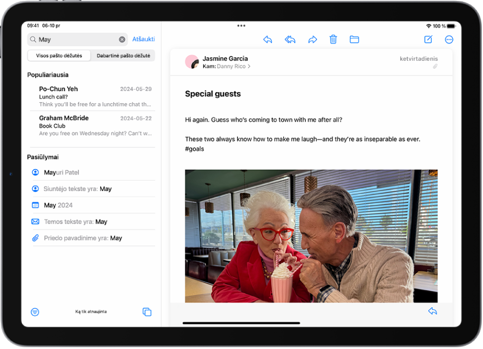 Programoje „Mail“ atidarytas laiškas, o šoninėje juostoje įvedami paieškos terminai.