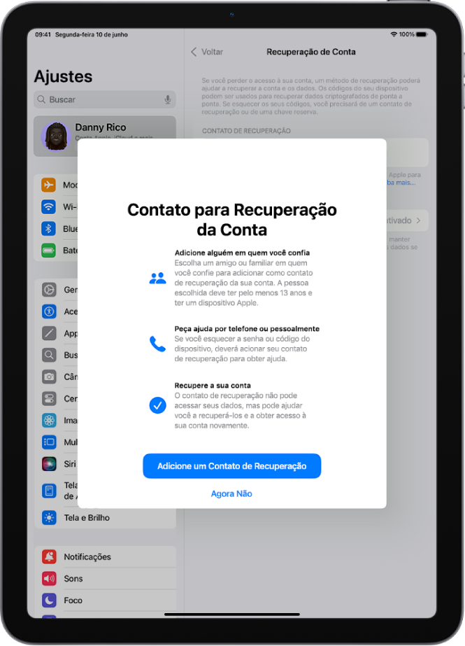 A tela de Contato para Recuperação da Conta com informações sobre esse recurso. O botão Adicionar Contato para Recuperação da Conta está na parte inferior.