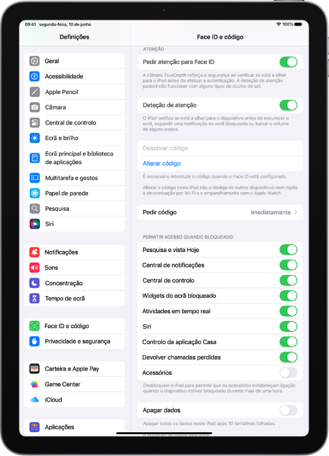 As definições de Face ID e código, com opção para permitir acesso a funcionalidades específicas com o iPad bloqueado.