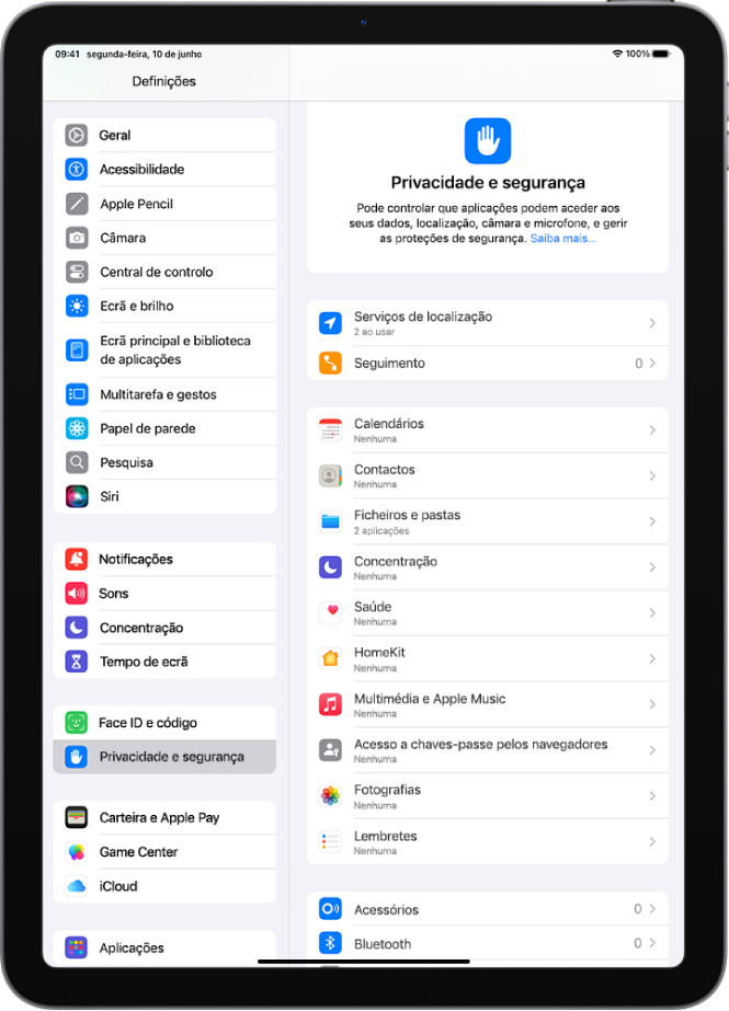 Definições dos serviços de localização nas definições de Privacidade e segurança, com definições para a partilha da localização do iPad, incluindo definições personalizadas para aplicações individuais.