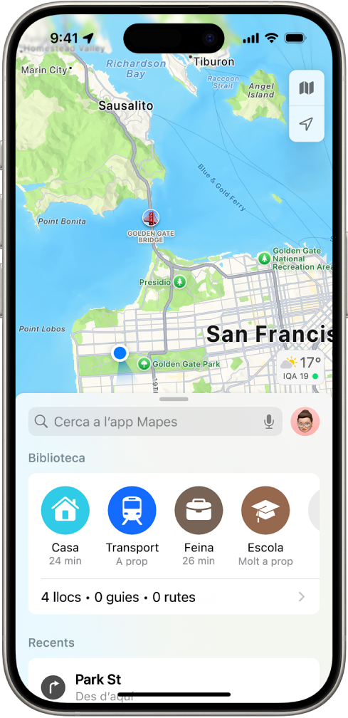 Pantalla Mapes amb el camp de cerca a la meitat inferior. A sota del camp de cerca hi ha les ubicacions següents desades com a favorites: “Casa”, “Feina”, “Transport públic” i “Escola”.