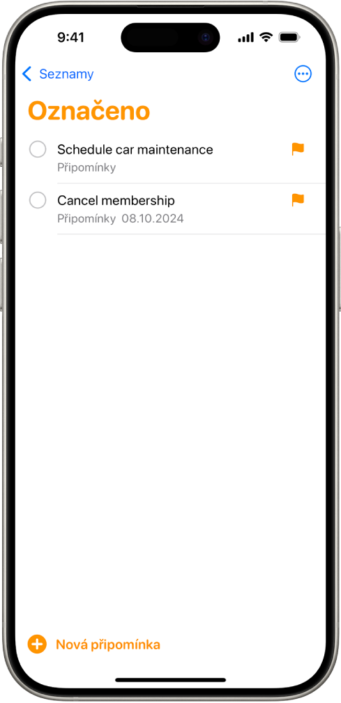 Obrazovka aplikace Připomínky, na níž jsou nahoře vidět chytré seznamy obsahující samé položky označené značkou.