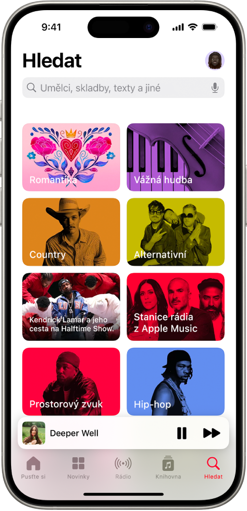 Obrazovka Hledat s vyhledávacím polem u horního okraje. Pod ním se zobrazuje osm hudebních kategorií.