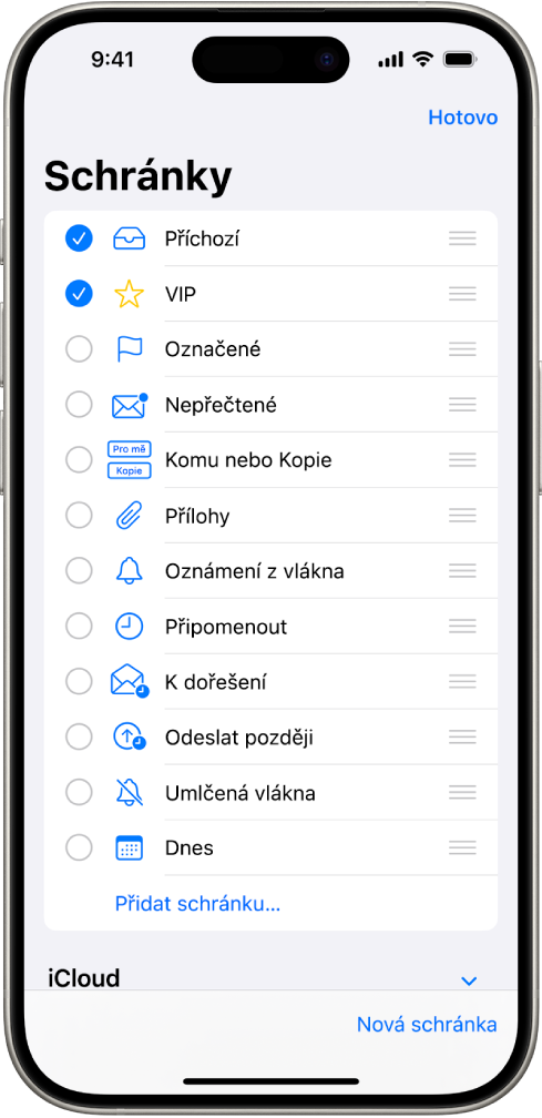 Obrazovka úprav schránek. V seznamu jsou pod sebou vypsány volitelné schránky se zaškrtávacími políčky na levé straně. V pravém dolním rohu je vidět tlačítko s označením Nová schránka.