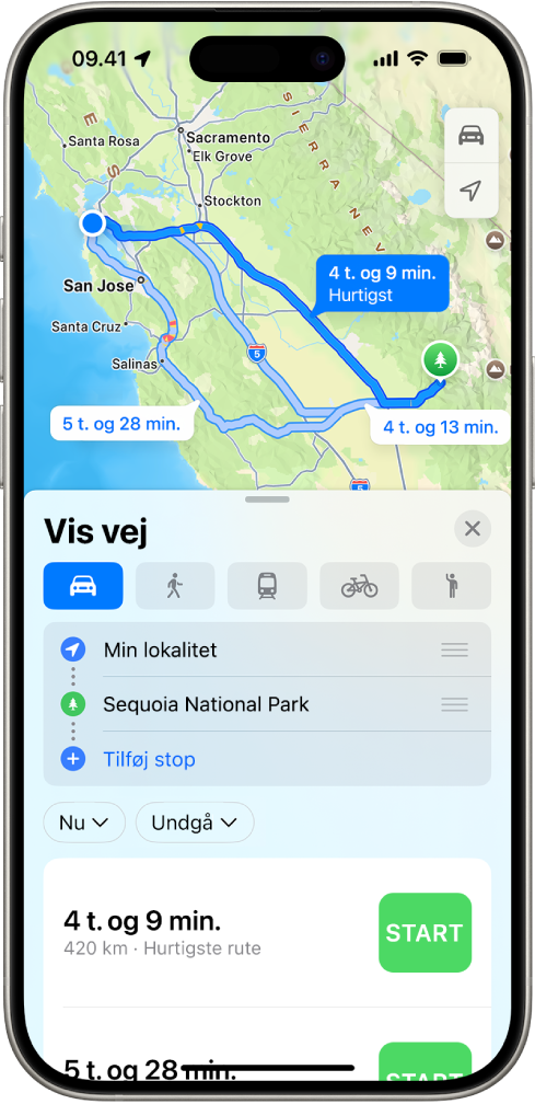 En iPhone, der viser et kort med flere ruter i bil til den samme destination. Hver rute viser den estimerede tid og afstand og knappen Start, der starter trinvis vejvisning. Farvekodning på hver rute angiver trafikforholdene.