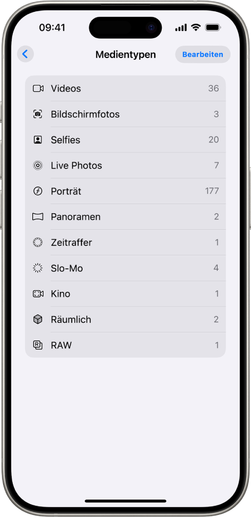 In der App „Fotos“ ist die Sammlung „Medienarten“ geöffnet und zeigt eine Liste mit Sammlungen von Fotos an.