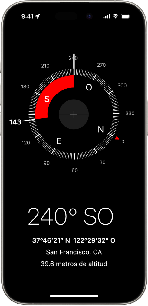 La pantalla de Brújula mostrando la dirección en la que apunta el iPhone, así como la ubicación y altitud actuales.