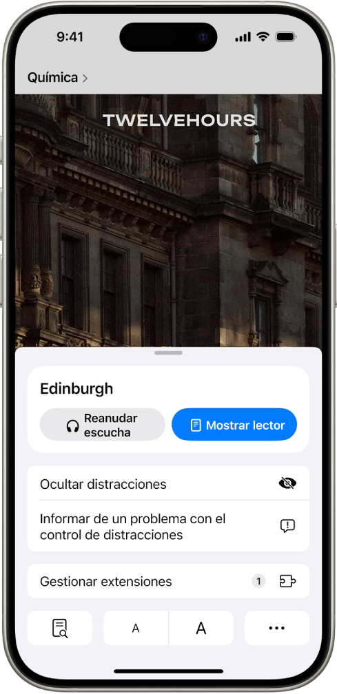 En Safari, se ha tocado el botón “Ajustes de página” en un sitio web y se muestran opciones, como “Ocultar distracciones”.