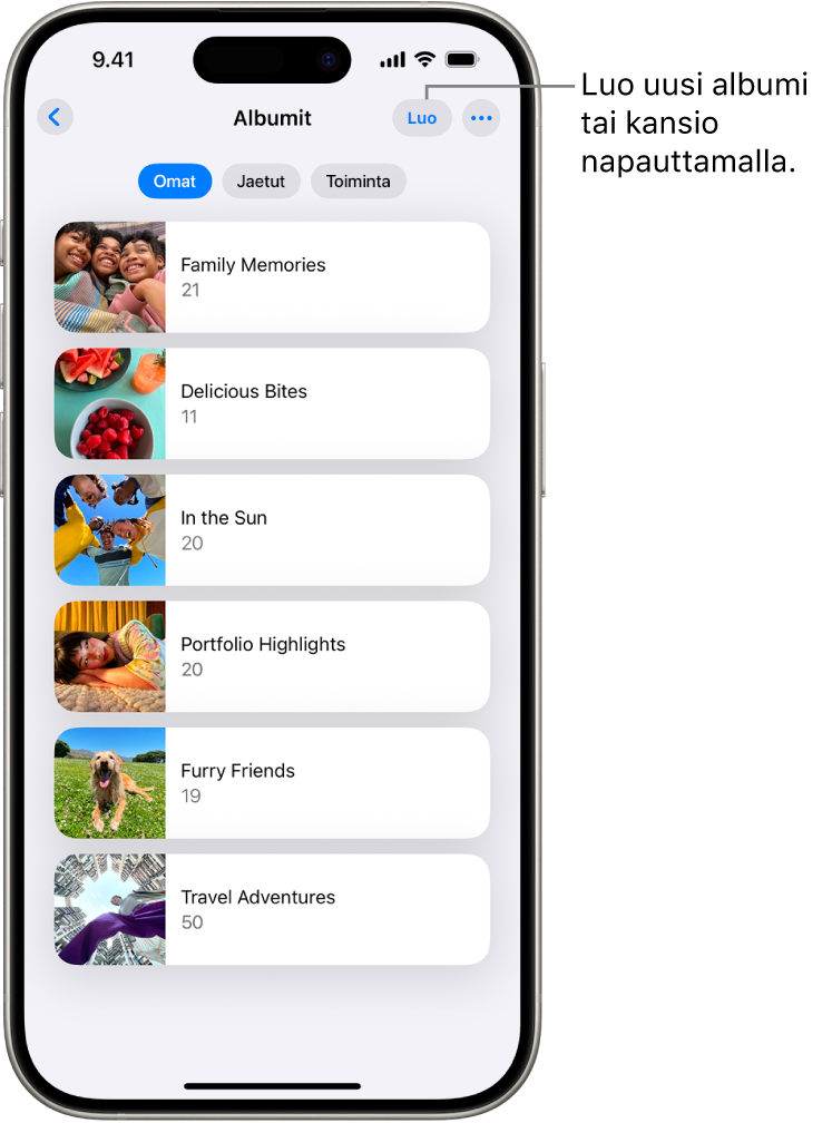 Albumit ovat avoinna Kuvat-apissa. Henkilökohtainen-painike on valittuna. Sen alla on albumiluettelo.
