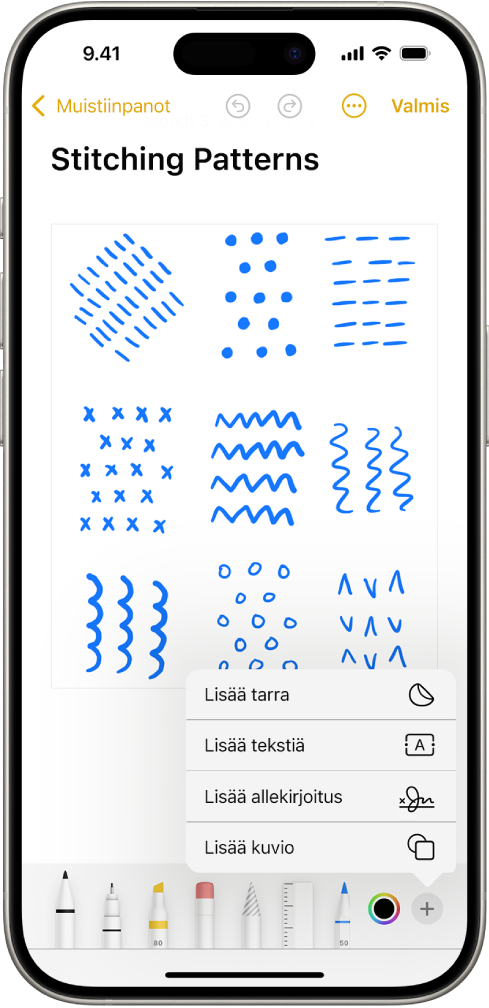 Merkintä-työkalupalkki on auki muistiinpanon alareunassa Muistiinpanot-apissa ja valittuna on Lisää-painike näytön oikeassa alakulmassa. Lisää-valikossa on käytettävissä seuraavat vaihtoehdot: Lisää tarra, Lisää teksti, Lisää allekirjoitus ja Lisää kuvio.