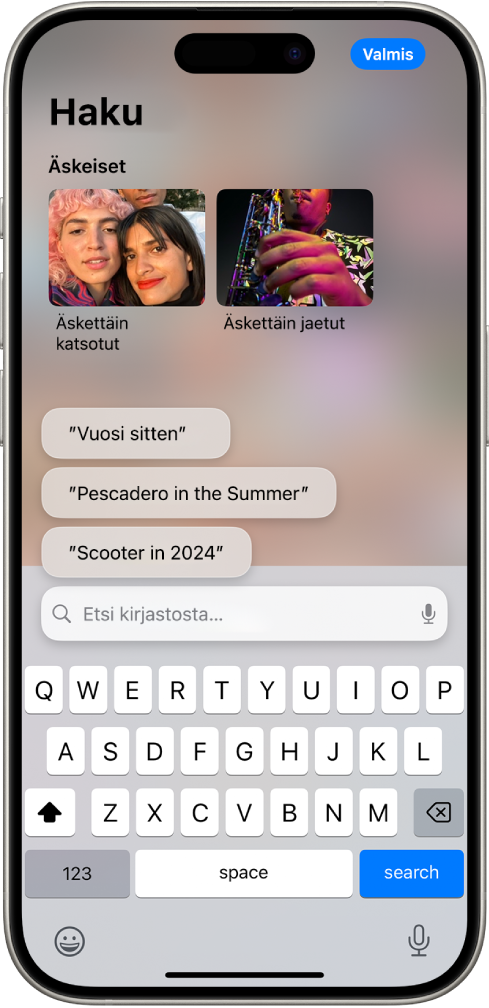Kuvat-apin Haku-näyttö. Näytön yläosassa on äskettäin katsotut tai jaetut kohteet, joiden jälkeen on ehdotetut haut ja viimeisenä hakukenttä.