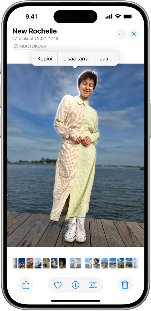 Kuvat-apin kirjastossa on auki kuva. Keskellä olevan kuvan kohteen ympärillä on ääriviivat, ja sen yläpuolella ovat painikkeet Kopioi, Lisää tarra ja Jaa.