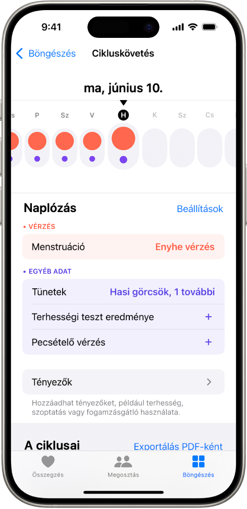 A Cikluskövetés képernyő, amelynek tetején egy adott hét idővonala látható. Egyszínű piros körök és lila pontok jelzik az első 5 napot az idővonalon. Az idővonal alatt lévő opciókkal információkat adhat meg a menstruációról, a tünetekről stb.