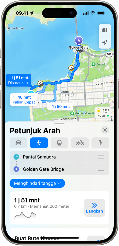 Peta menampilkan rute berjalan kaki. Kartu rute di bagian bawah menyediakan detail untuk rute, termasuk perkiraan waktu perjalanan dan perubahan elevasi. Tombol Mulai muncul di sebelah kanan detail.