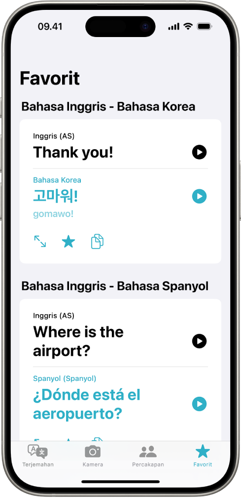 Tab Favorit, menampilkan frasa tersimpan yang diterjemahkan dari bahasa Inggris ke bahasa Korea dan bahasa Inggris ke bahasa Spanyol.