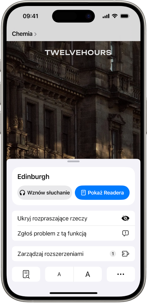 Po wyświetleniu witryny w Safari i stuknięciu w przycisk Ustawienia strony wyświetlona została lista opcji, w tym Ukryj rozpraszające rzeczy.