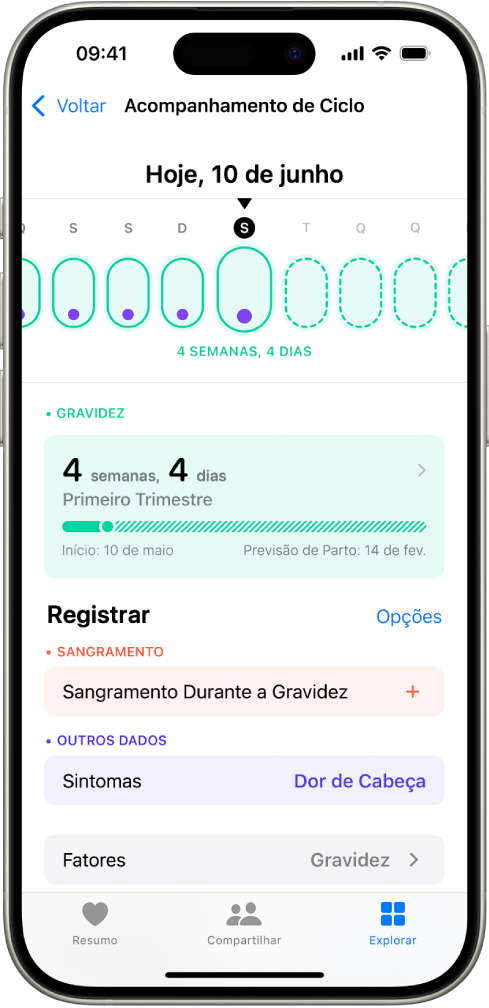Tela do Acompanhamento de Ciclo, com uma linha do tempo de gravidez de uma semana na parte superior da tela. Formas ovais verde‑claras e pontos roxos marcam os 5 primeiros dias na linha do tempo. Formas ovais pontilhadas em verde‑claro marcam os outros dias na linha do tempo. Abaixo da linha do tempo, o resumo da gravidez, mostrando a idade Gestacional, a data de início e a provável data do parto. Abaixo do resumo da gravidez, opções para adicionar informações de sangramento durante a gravidez, sintomas e mais.