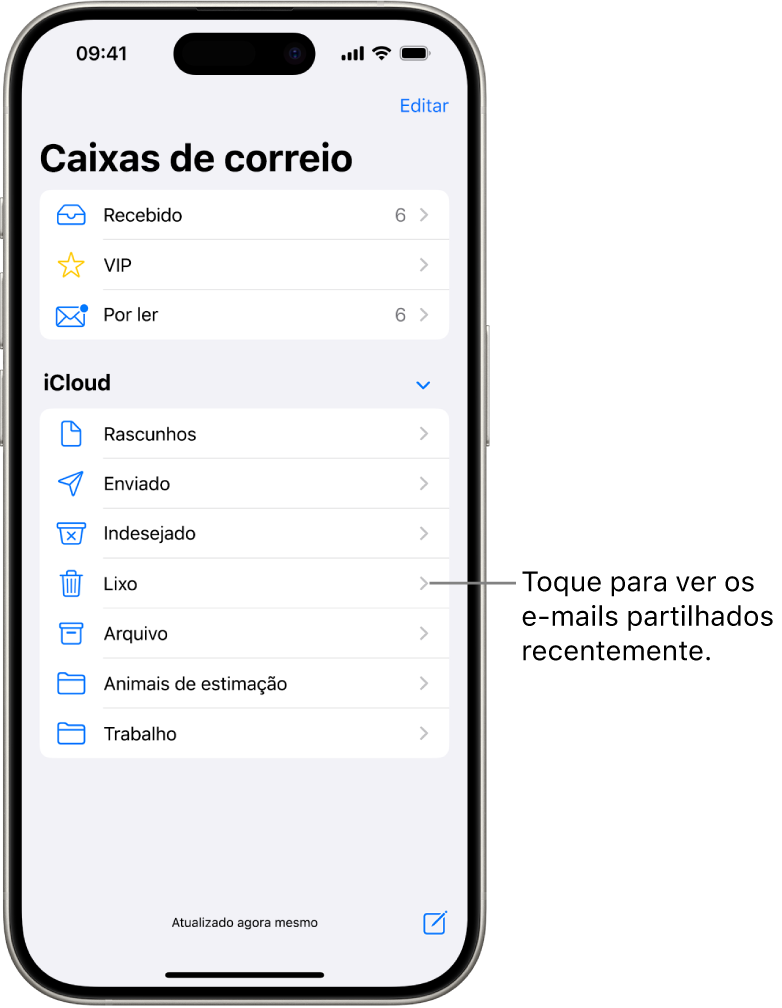 O ecrã das caixas de correio. Sob iCloud, as caixas de correio são listadas de cima para baixo, incluindo a caixa de correio Lixo. Toque-lhe para ver as mensagens apagadas recentemente.