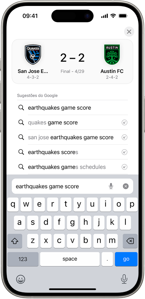Um ecrã de pesquisa do Safari, com o teclado no ecrã na parte inferior do ecrã. Por cima do teclado, o campo de pesquisa contém o texto “resultado do jogo dos Earthquakes”.