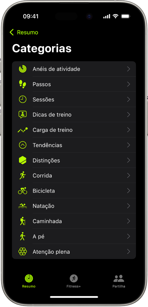 O ecrã “Fitness” a mostrar uma lista de categorias de atividade física.