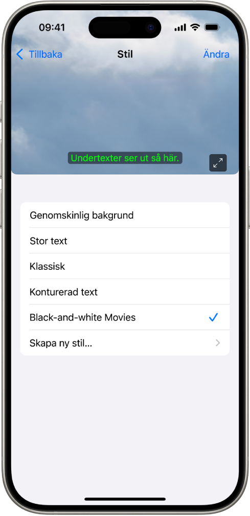 En iPhone som visar ett exempel på undertexter med en anpassad stil.