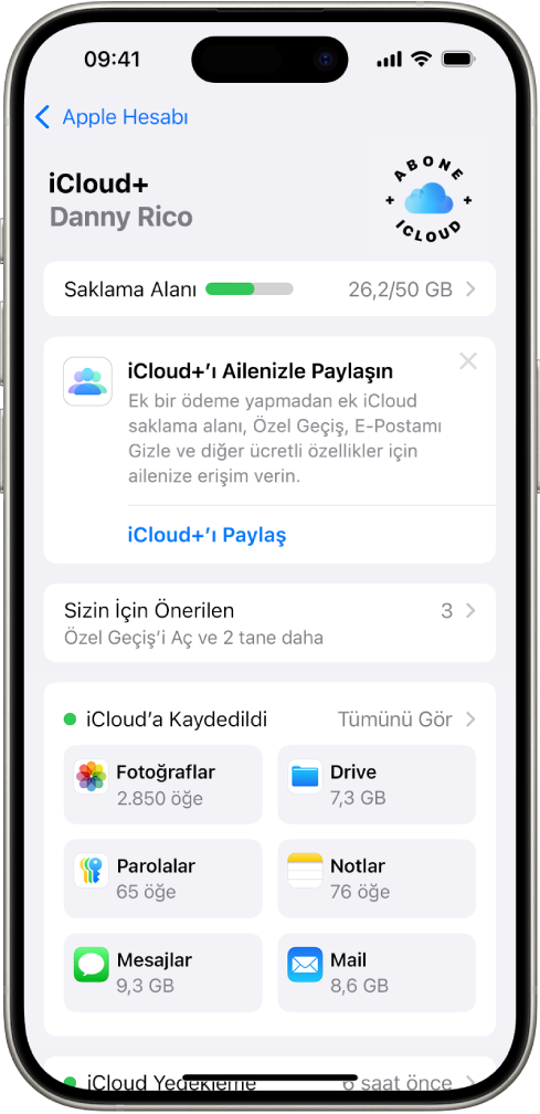 iCloud saklama alanı göstergesinin ve Fotoğraflar, iCloud Drive ve iCloud Mail de dahil olmak üzere iCloud ile kullanılabilecek uygulamaların ve özelliklerin bir listesinin gösterildiği iCloud ayarları ekranı.