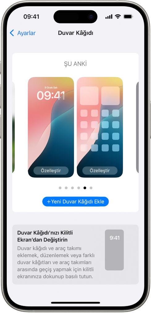 Ana ekranda ve kilitli ekranda bulunan şu anki duvar kâğıdını özelleştirme düğmeleri ve duvar kâğıdını değiştirmeye yönelik Yeni Duvar Kâğıdı Ekle düğmesi ile birlikte Duvar Kâğıdı Ayarları ekranı.