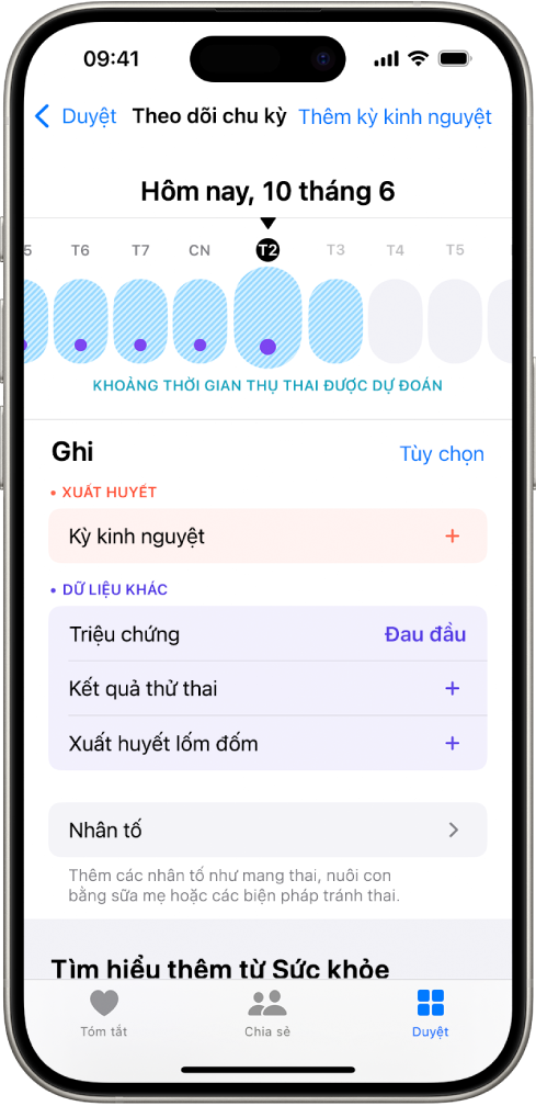 Màn hình Theo dõi chu kỳ với một dòng thời gian ở gần trên cùng đang hiển thị khoảng thời gian thụ thai được ước tính. Bên dưới dòng thời gian là các tùy chọn để thêm thông tin về kỳ kinh nguyệt, triệu chứng, v.v.