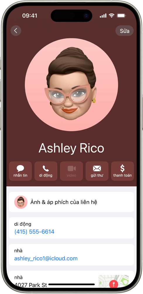 Một thẻ liên hệ trong ứng dụng Danh bạ.