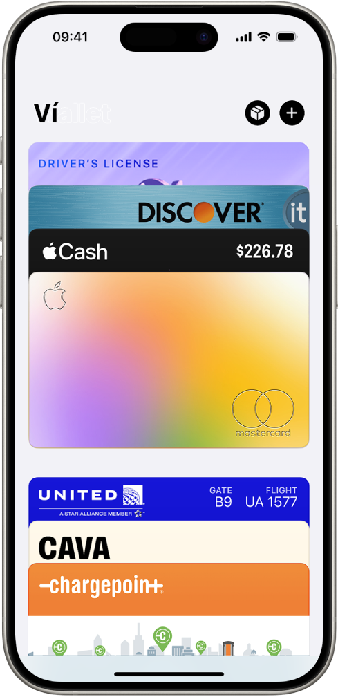 Màn hình Ví, đang hiển thị nhiều thẻ và vé.