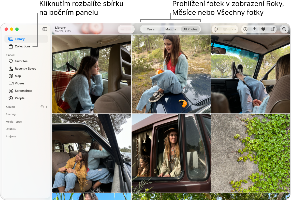 Okno aplikace Fotky zobrazující knihovnu, kde si můžete prohlížet fotky podle let, měsíců nebo všechny najednou. Na bočním panelu si navíc můžete vybrat z různých sbírek.