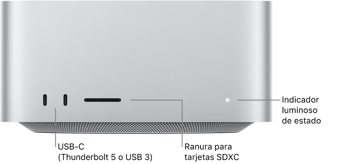 La parte frontal de la Mac Studio mostrando dos puertos USB-C, la ranura para tarjetas SDXC, y el indicador luminoso de estado.