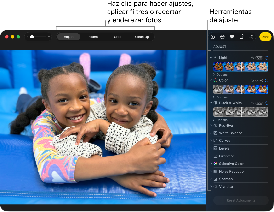 Una ventana de la app Fotos muestra cómo se está editando una foto.