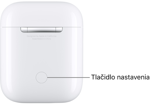 Tlačidlo nastavenia v strede zadnej časti nabíjacieho puzdra AirPodov 1 a 2.