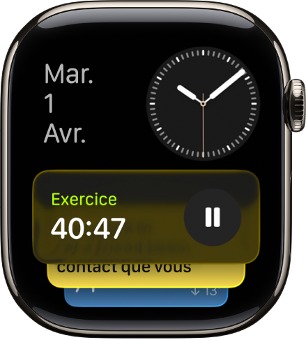Défilement intelligent sur l’Apple Watch montrant des activités en direct et des widgets.