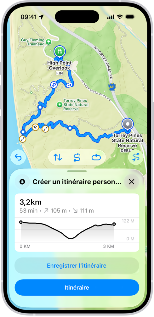 Itinéraire personnalisé dans l’app Plans, avec la distance, le profil de dénivelé, la durée estimée ainsi que des options pour enregistrer le circuit ou afficher l’itinéraire jusqu’au point de départ du sentier.