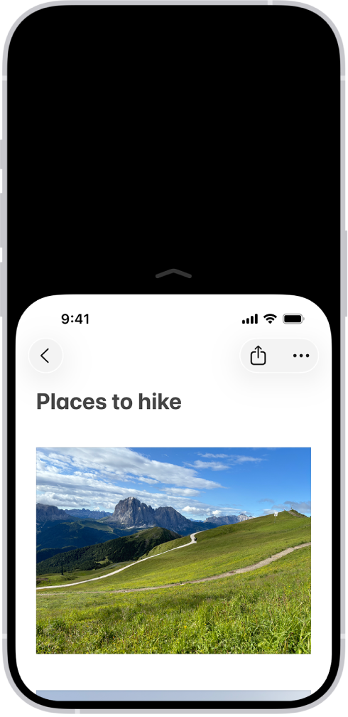 Layar iPhone dengan Keterjangkauan yang diaktifkan. Bagian atas layar telah pindah ke bawah, sehingga mudah dijangkau dengan ibu jari.