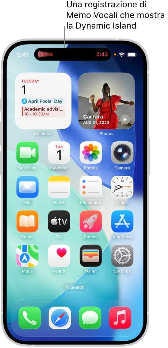 La schermata Home di iPhone 14 Pro, che mostra una registrazione di Memo Vocali in corso nella Dynamic Island nella parte superiore dello schermo.
