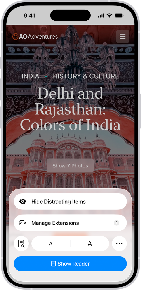 Safari मध्ये, संकेतस्थळावरील ’पृष्ठ मेन्यू’ बटणावर टॅप केले गेले आहे, जे स्क्रीनच्या तळाशी ’एक्सटेंशन्स मॅनेज करा’ सह पर्यायांची यादी उघड करते.