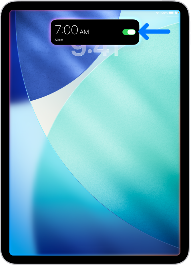 A la part superior de la pantalla d’un iPad es mostra una resposta de Siri en forma d’alarma activant‑se.