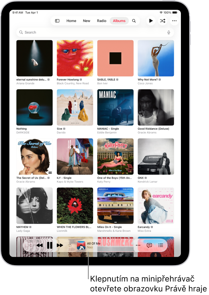 Panel Alba s minipřehrávačem poblíž dolního okraje. V minipřehrávači se zobrazuje název přehrávané skladby.