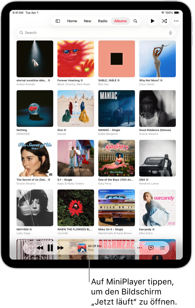 Der Tab „Alben“ zeigt den Mini-Player im unteren Bereich. Der Mini-Player zeigt den Namen des aktuell wiedergegebenen Titels an.