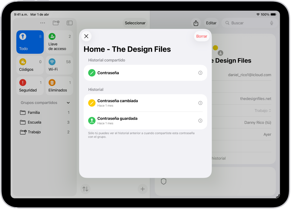 El historial de cambios de contraseña de una cuenta. La contraseña se guardó originalmente hace un mes y también se cambió hace un mes.