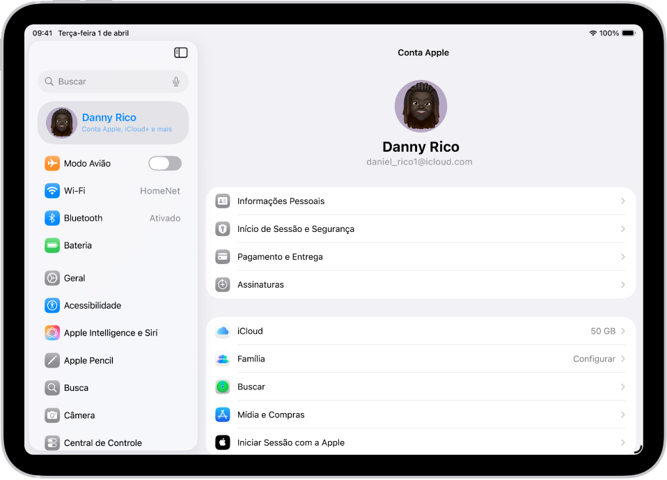 Os Ajustes da Conta Apple mostrados com uma lista de opções, incluindo informações pessoais, assinaturas, o app Buscar e outras.