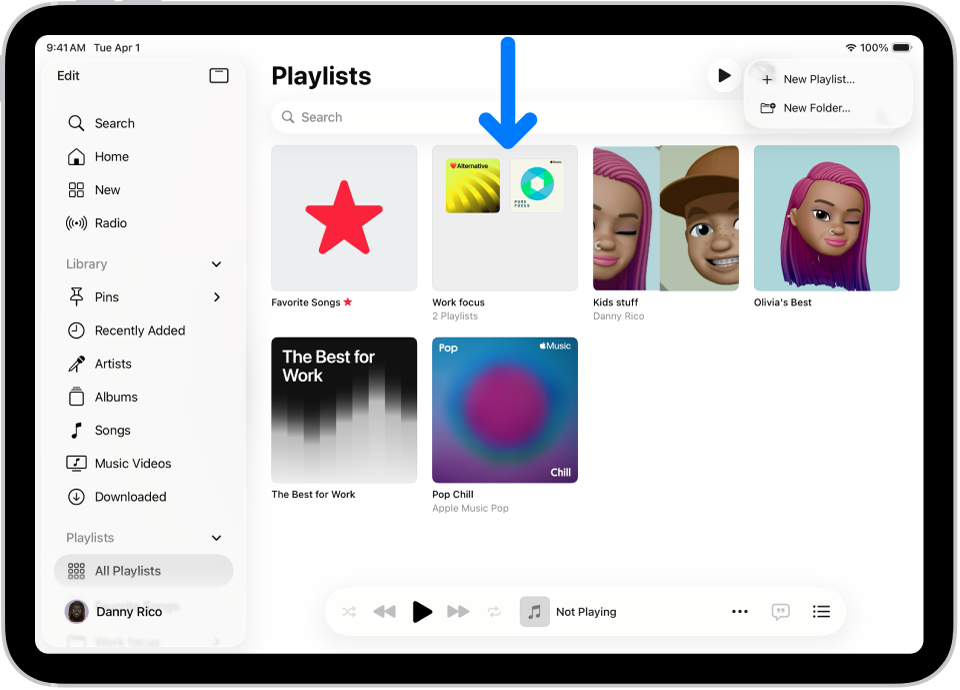 La app Música está abierta en el iPad con la barra lateral a la izquierda y la lista de playlists a la derecha. En la parte superior hay botones para crear una nueva playlist o carpeta. Una flecha azul apunta a una carpeta de playlists llamada “Modo de concentración Trabajo”.