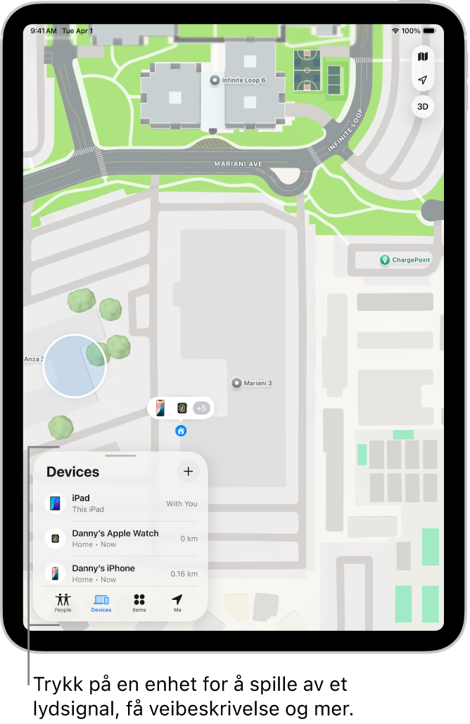 Hvor er-skjermen, som viser Enheter-listen. Enhetene som vises, inkluderer Daniels iPad, Daniels iPhone, Daniels Apple Watch og Daniels AirPods Pro. Posisjonene deres vises på et kart i nærheten av Santa Cruz.