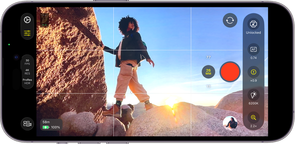 Schermata di Final Cut Camera che mostra i controlli della fotocamera, il pulsante Registra e la griglia sovrapposta sul mirino.